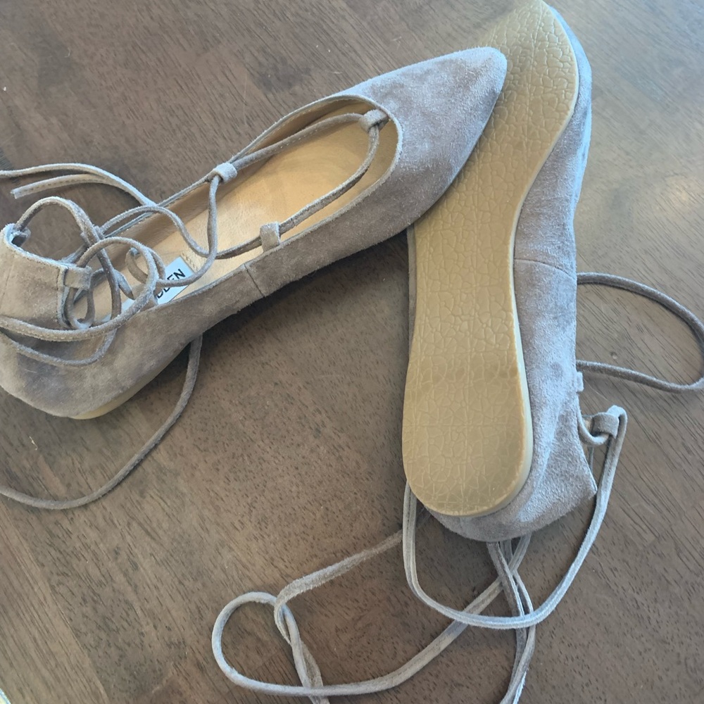 Steve Madden lace up flats